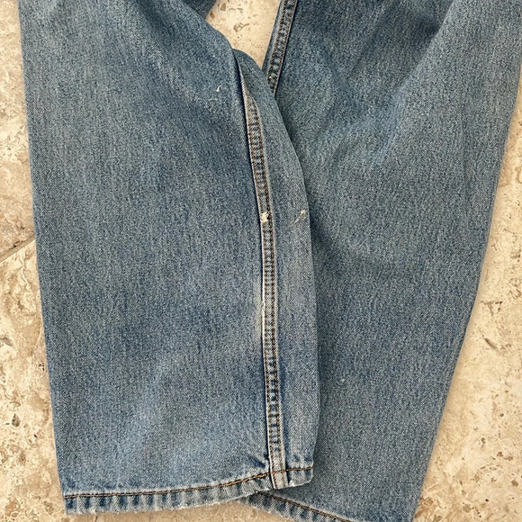 Levi’s 2 pair bundle mens size 38 x30 relaxed fit light  medium wash - Picture 13 of 17